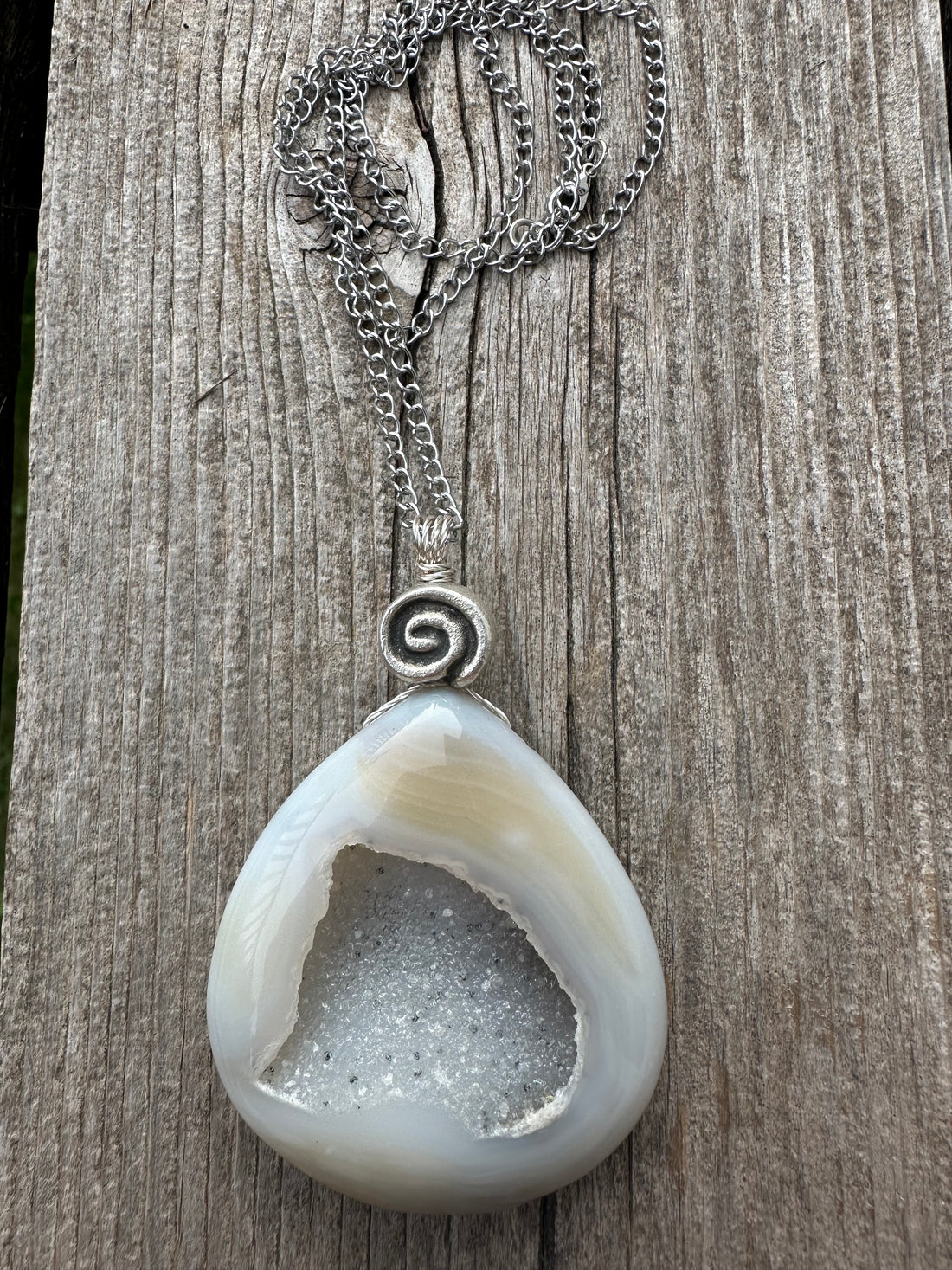 Druzy Agate Necklace for Grounding, Balance and Harmony. Swirl to Signify Consciousness. 20 inch Chain Included.