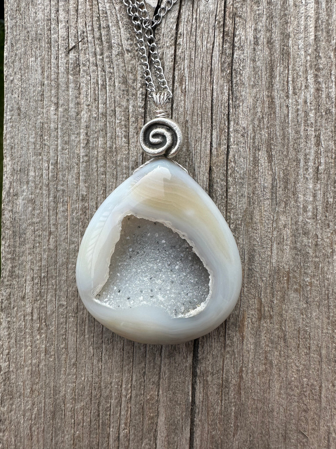 Druzy Agate Necklace for Grounding, Balance and Harmony. Swirl to Signify Consciousness. 20 inch Chain Included.
