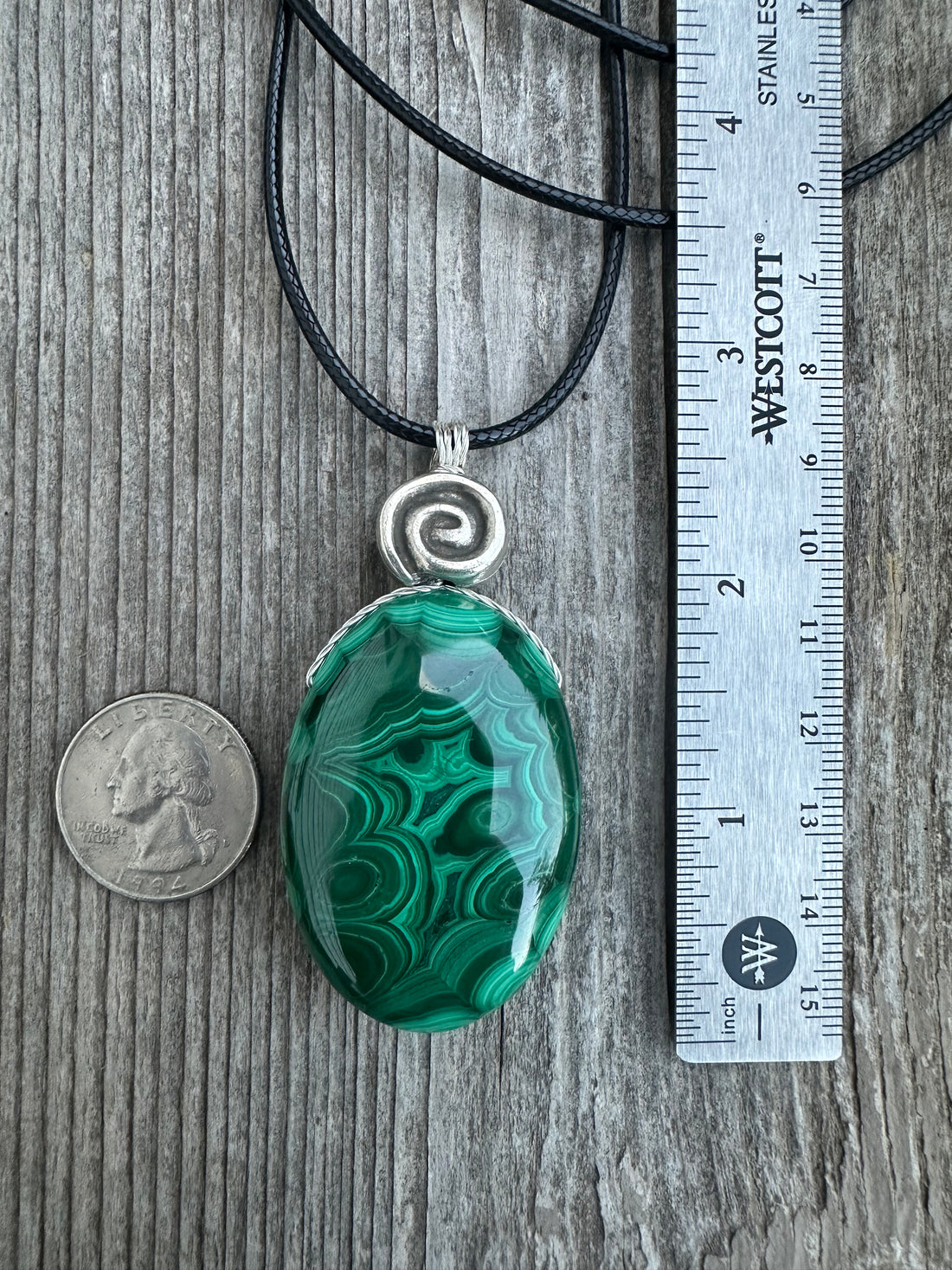 Malachite Necklace for Positivity, Psychic Growth and Amplifying Energy.