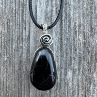 Hypersthene Pendant - Magical Stone to Develop Psychic Abilities