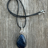 Dumortierite Pendant for Bringing Synchronization to Further Your Dreams.