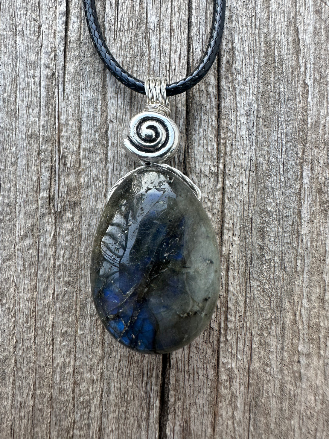 Labradorite Pendant for Transformation, Protection and Consciousness