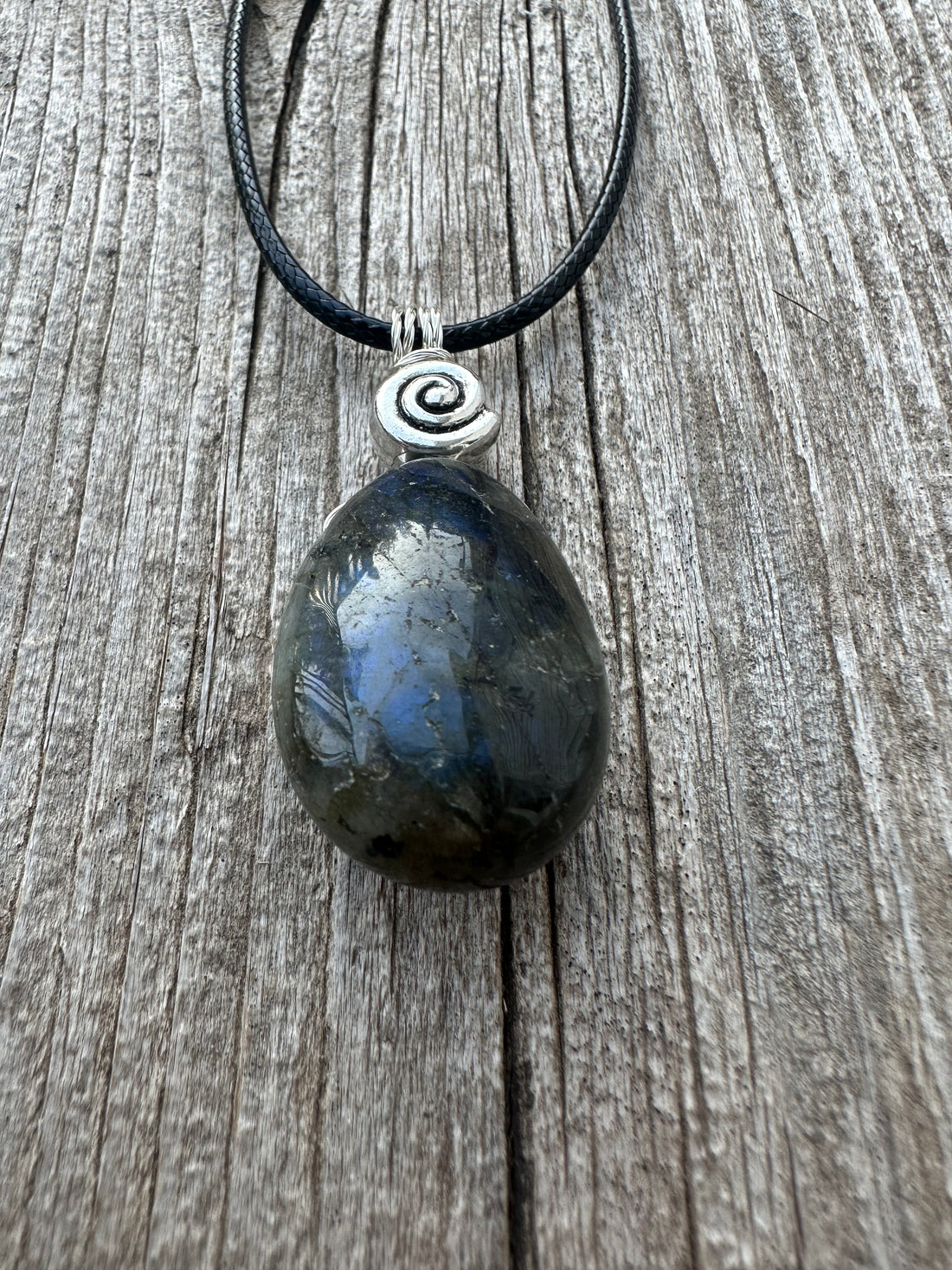 Labradorite Pendant for Transformation, Protection and Consciousness