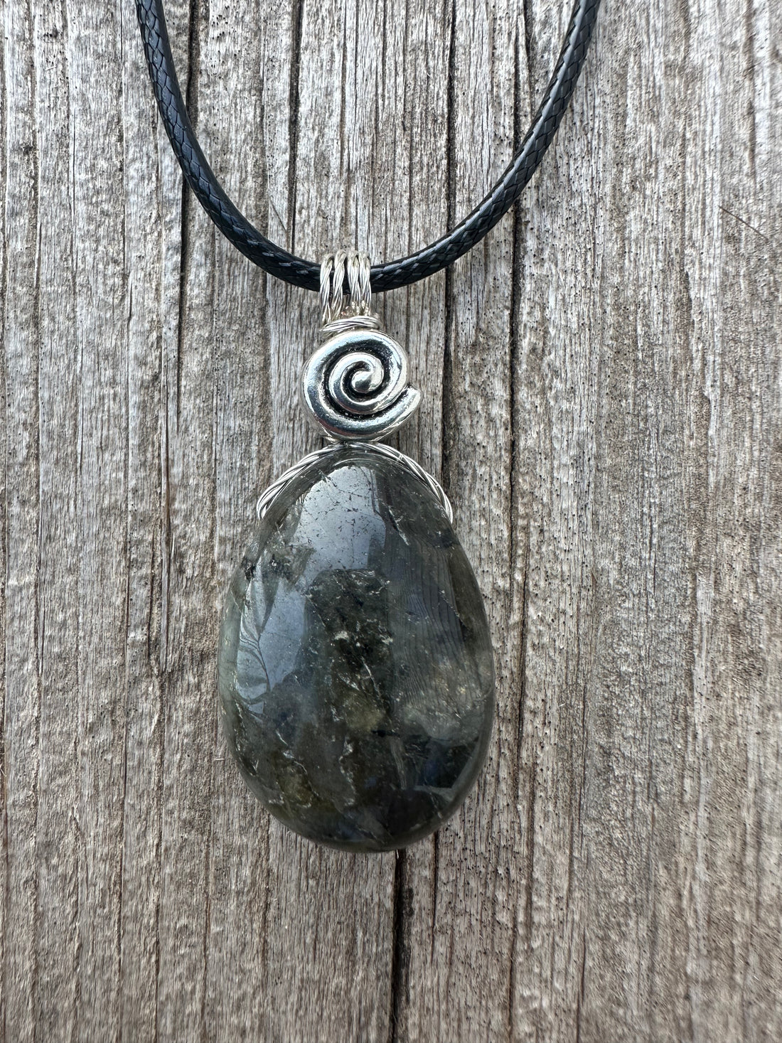 Labradorite Pendant for Transformation, Protection and Consciousness