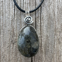 Labradorite Pendant for Transformation, Protection and Consciousness