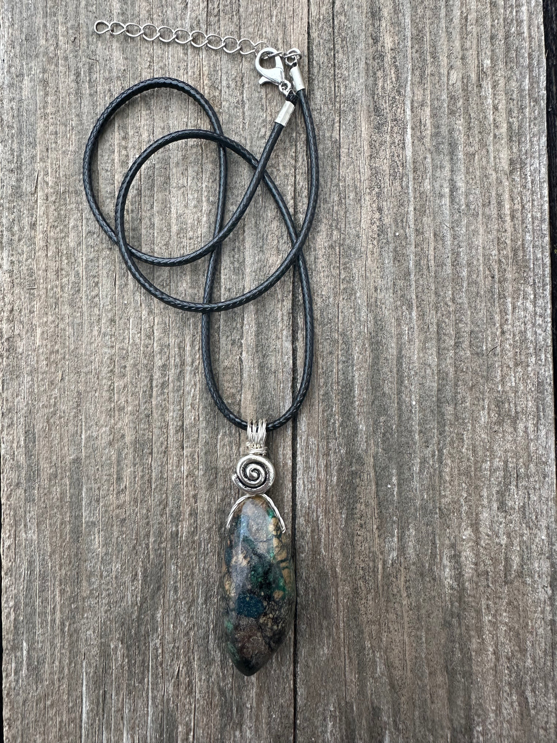 Azurite with Malachite for Higher Consciousness, Grounding and Amplifying Energy. Swirl to Signify Consciousness.