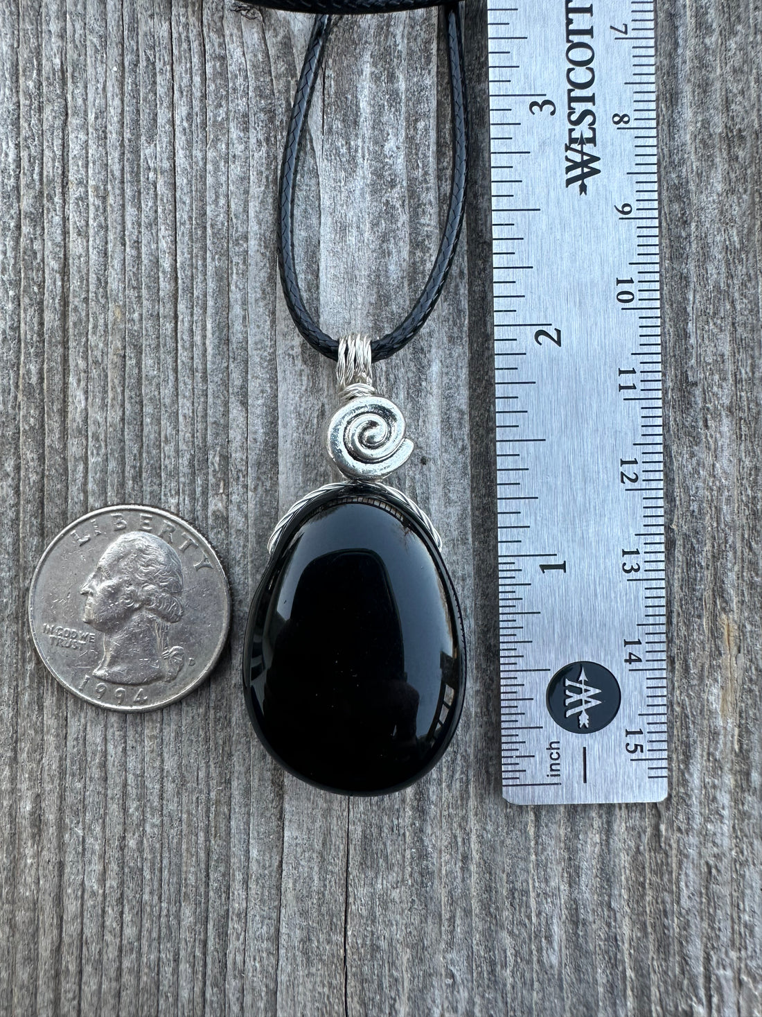 Jet Necklace to Awaken Kundalini Energies