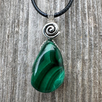 Malachite Necklace for Positivity, Psychic Growth and Amplifying Energy.