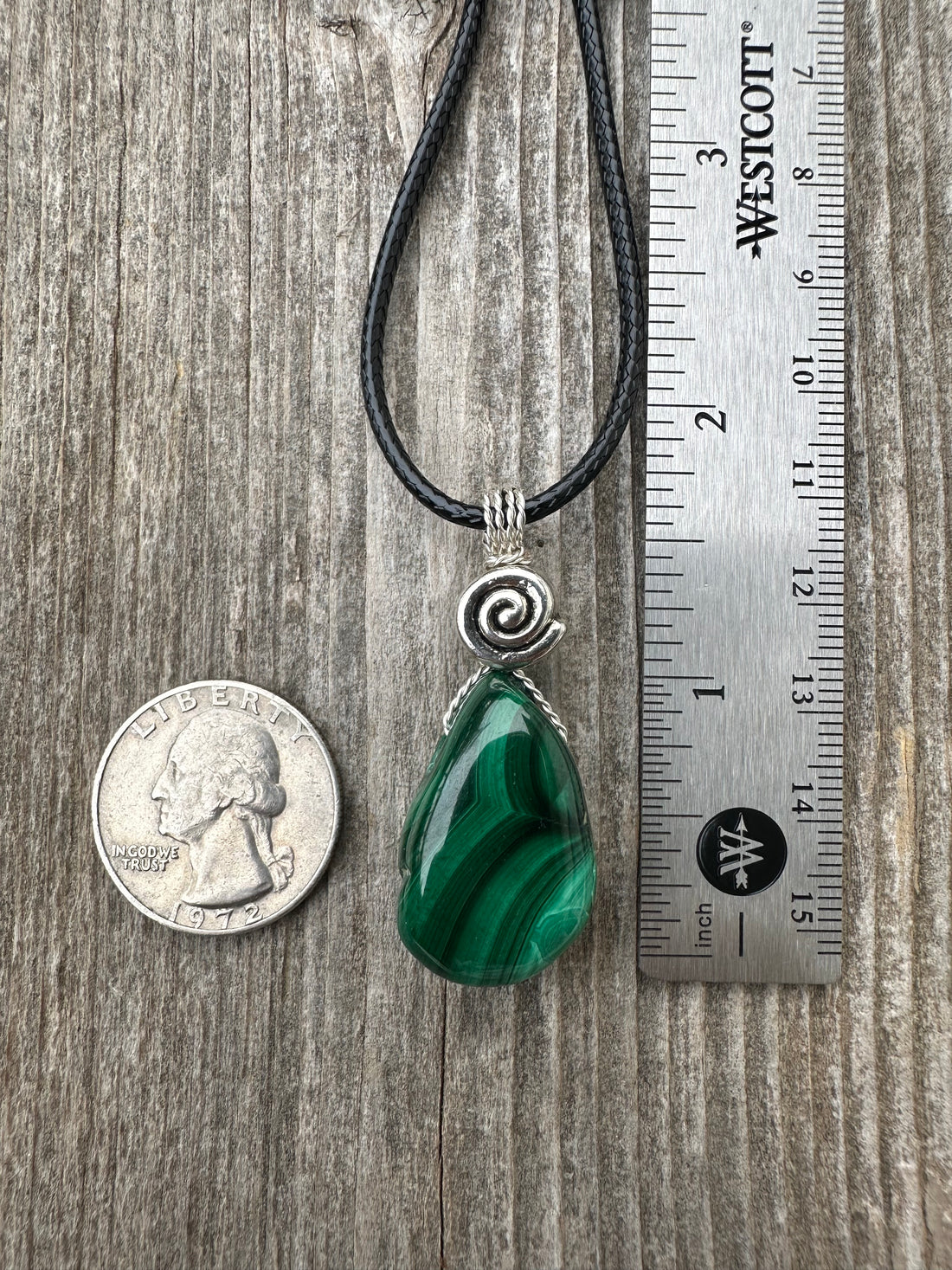 Malachite Necklace for Positivity, Psychic Growth and Amplifying Energy.