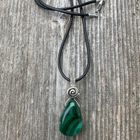 Malachite Necklace for Positivity, Psychic Growth and Amplifying Energy.