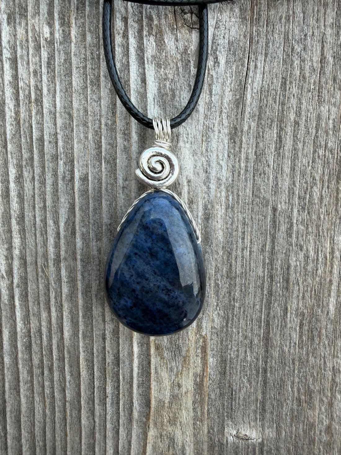 Dumortierite Pendant for Bringing Synchronization to Further Your Dreams.