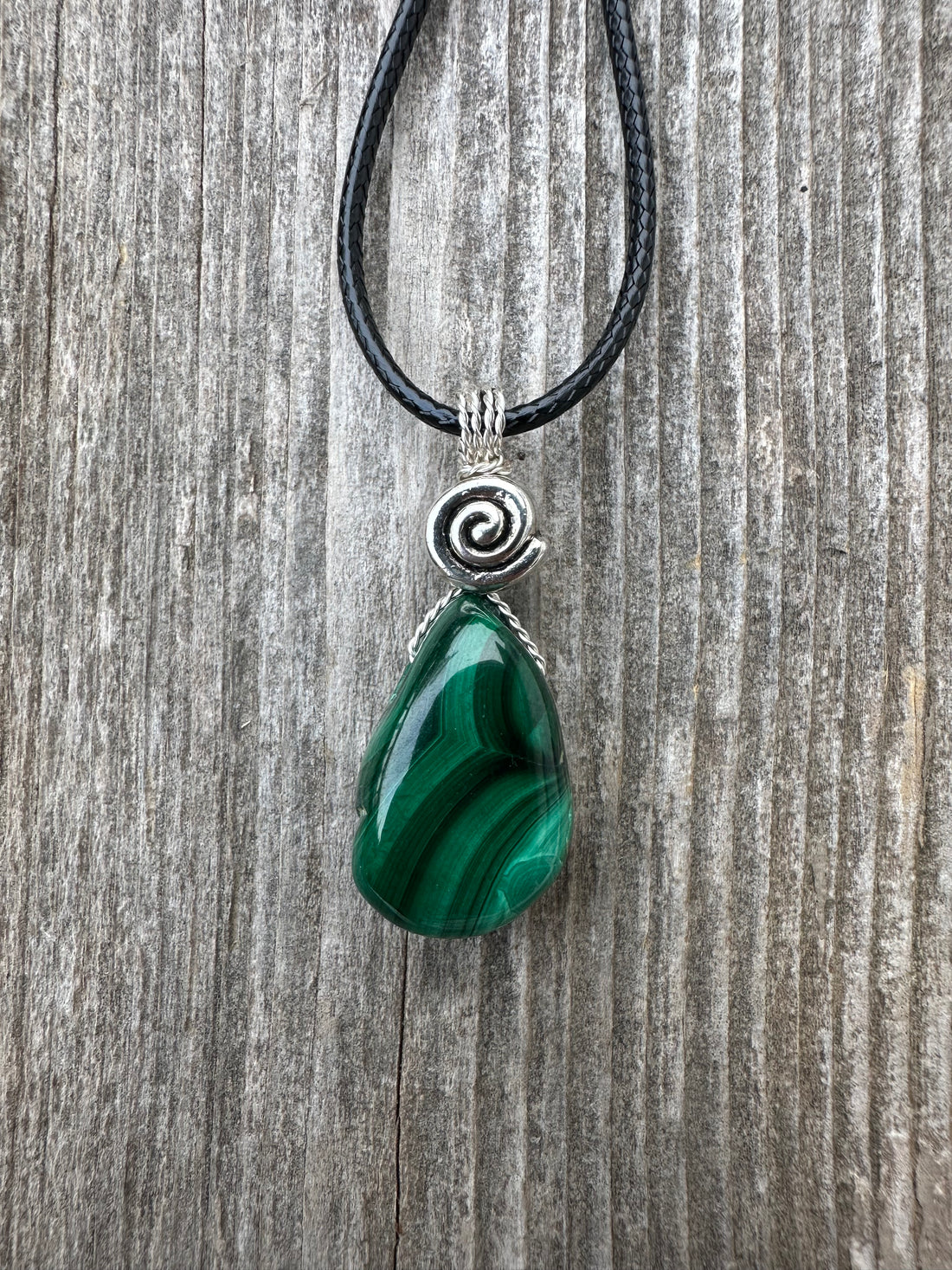 Malachite Necklace for Positivity, Psychic Growth and Amplifying Energy.