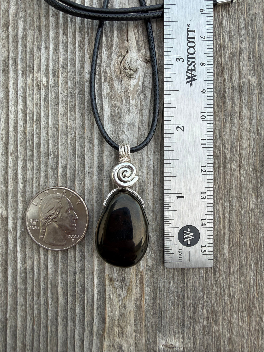 Jet Necklace to Awaken Kundalini Energies