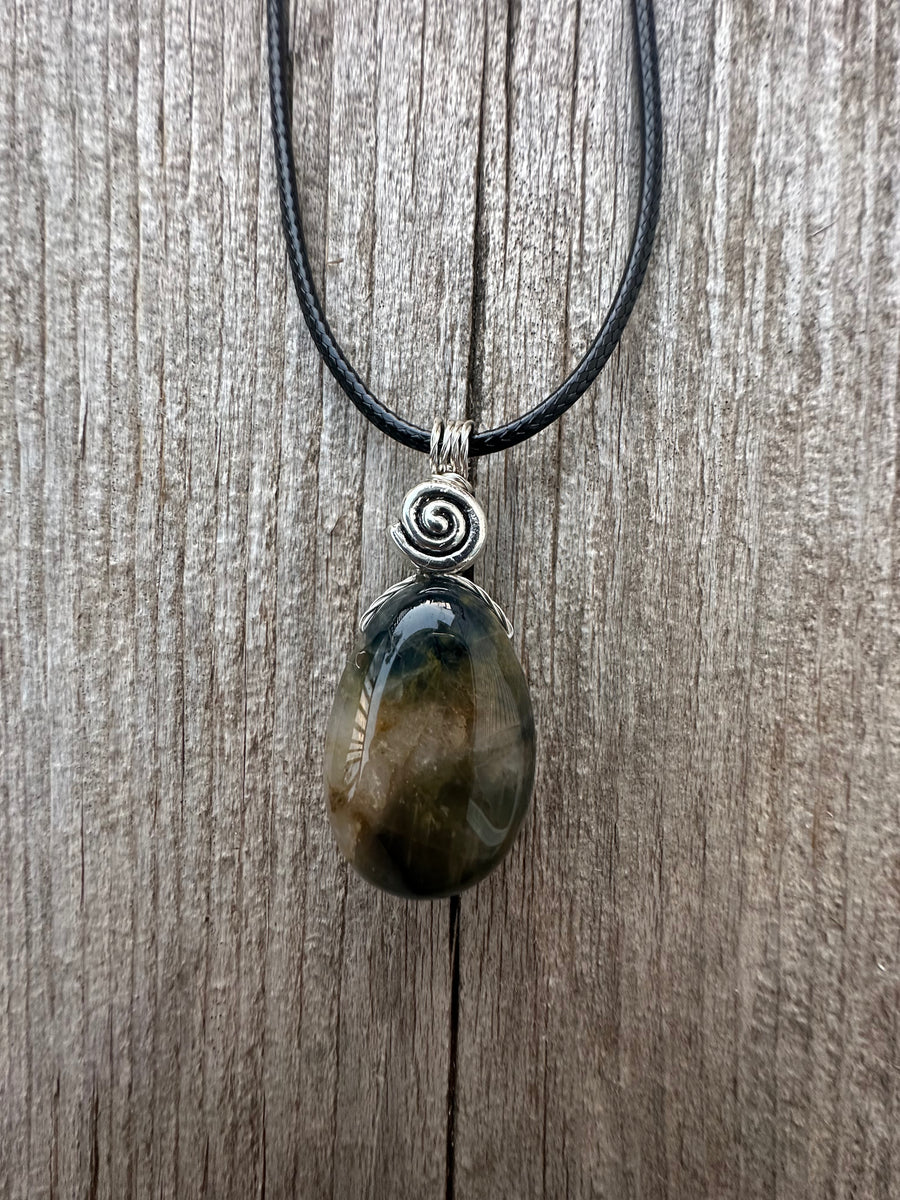 Nellite for Transformation & Protection. Swirl to Signify Consciousness