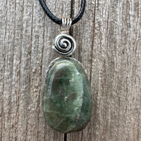 Diopside for Enlightenment and Connection to Gaia and Heart Chakra