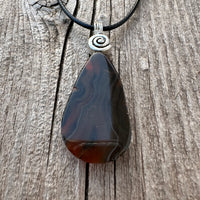 Condor Agate for Abundance, Positivity and Grounding. Signify Consciousness.