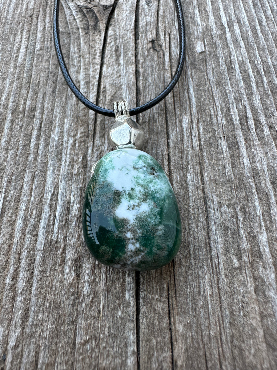 Tree Agate for Grounding and Balance.