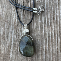 Labradorite Pendant for Transformation, Protection and Consciousness