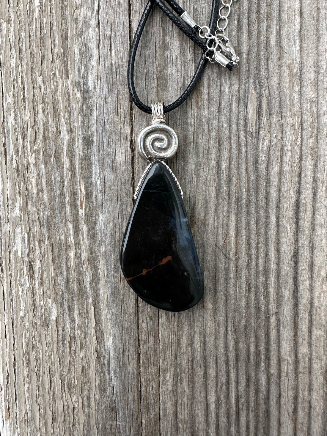 Sardonyx Necklace with 18 inch cable for Willpower, Vigor, and Stability. Swirl to Signify Consciousness.