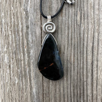 Sardonyx Necklace with 18 inch cable for Willpower, Vigor, and Stability. Swirl to Signify Consciousness.