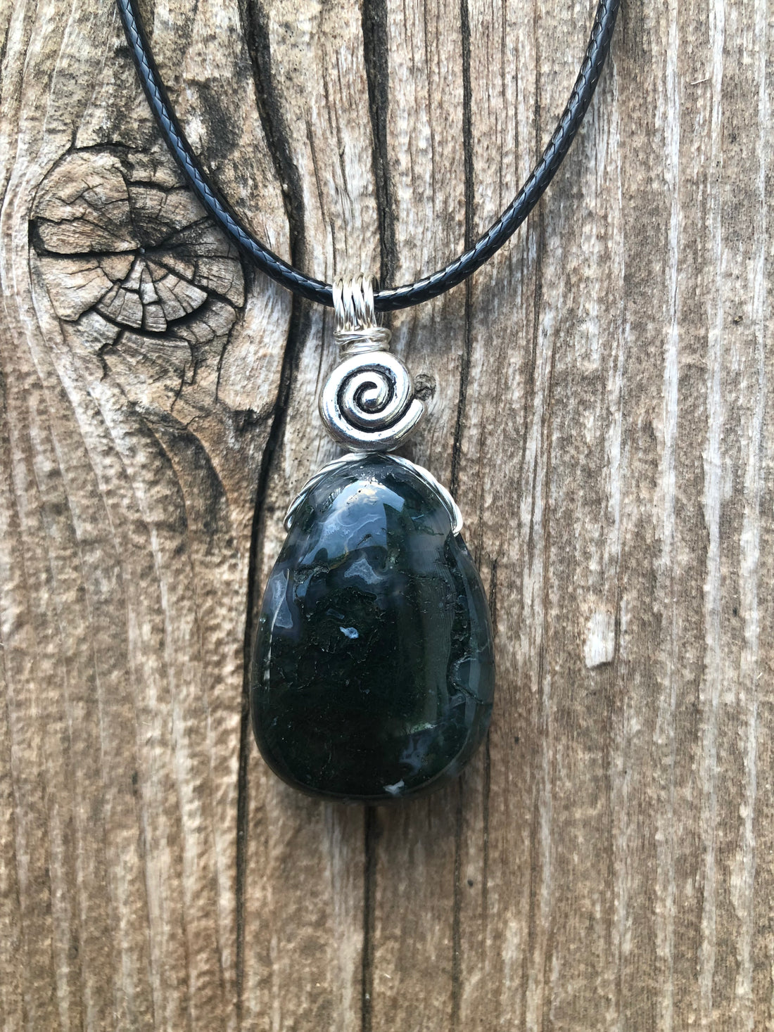 Moss Agate Pendant for Attracting Abundance and Bringing Appreciation. Swirl Signifies Consciousness