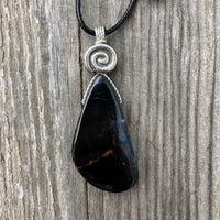 Sardonyx Necklace with 18 inch cable for Willpower, Vigor, and Stability. Swirl to Signify Consciousness.