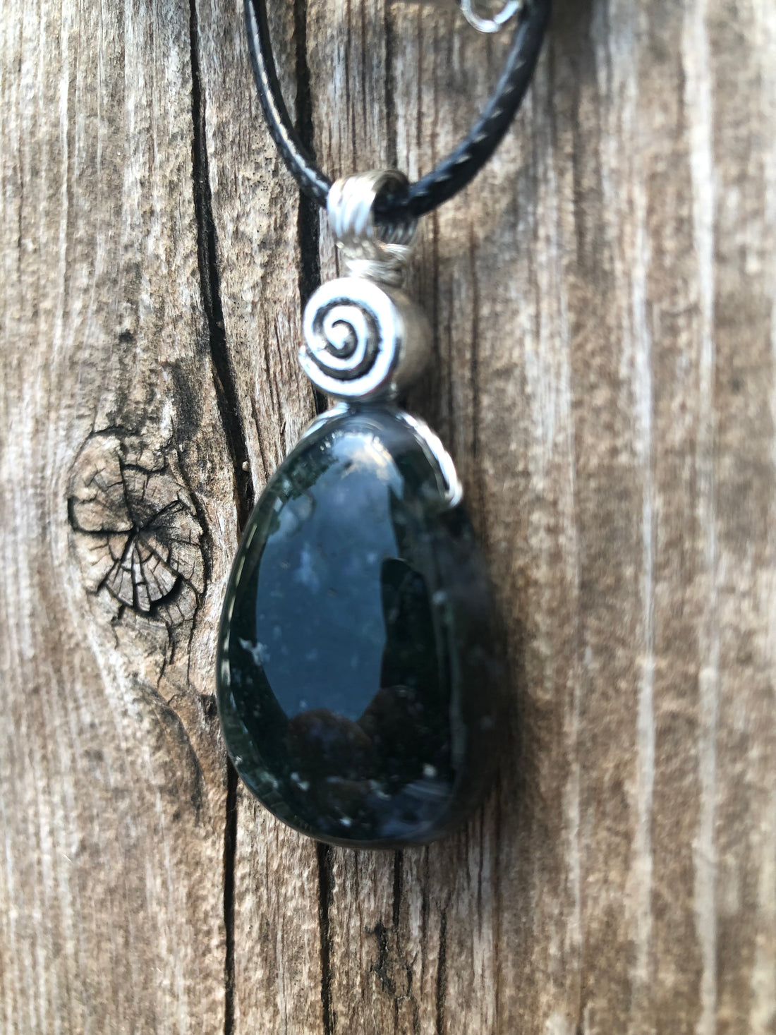 Moss Agate Pendant for Attracting Abundance and Bringing Appreciation. Swirl Signifies Consciousness