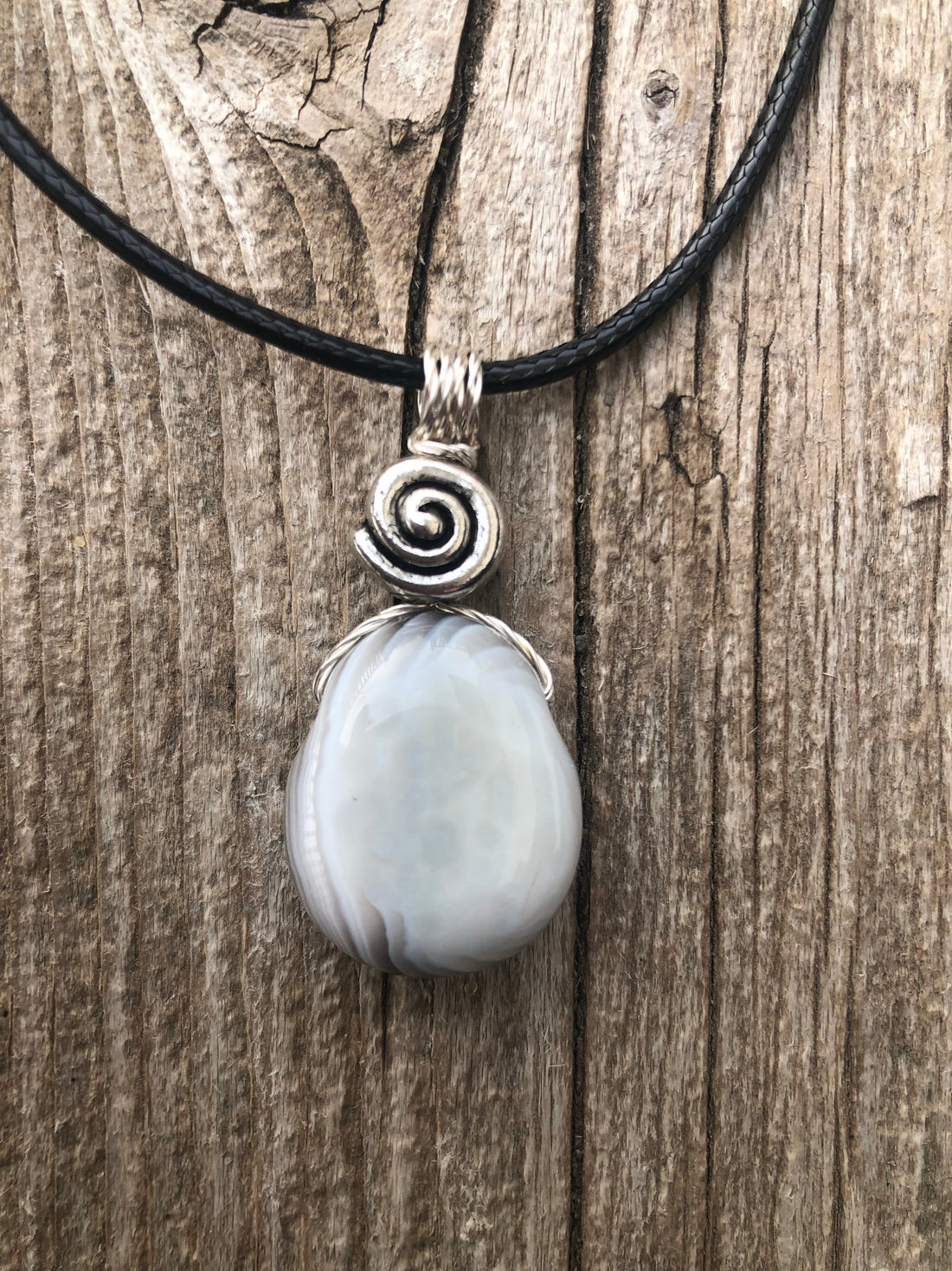 Botswana Agate for Energizing the Auric Field and Bringing Solutions. Swirl to Signify Consciousness.