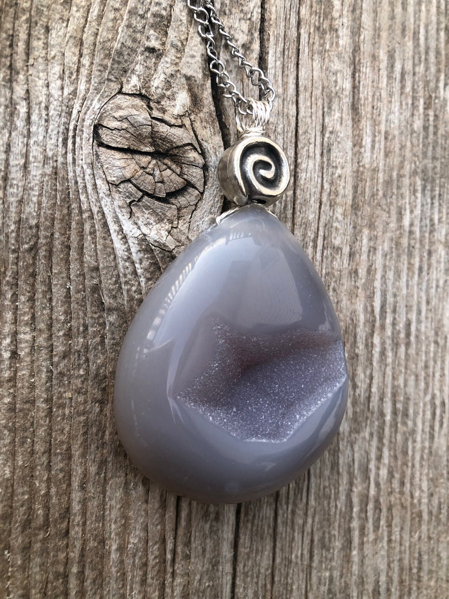 Druzy Agate Necklace for Grounding, Balance and Harmony. Swirl to Signify Consciousness. 20 inch Chain Included.