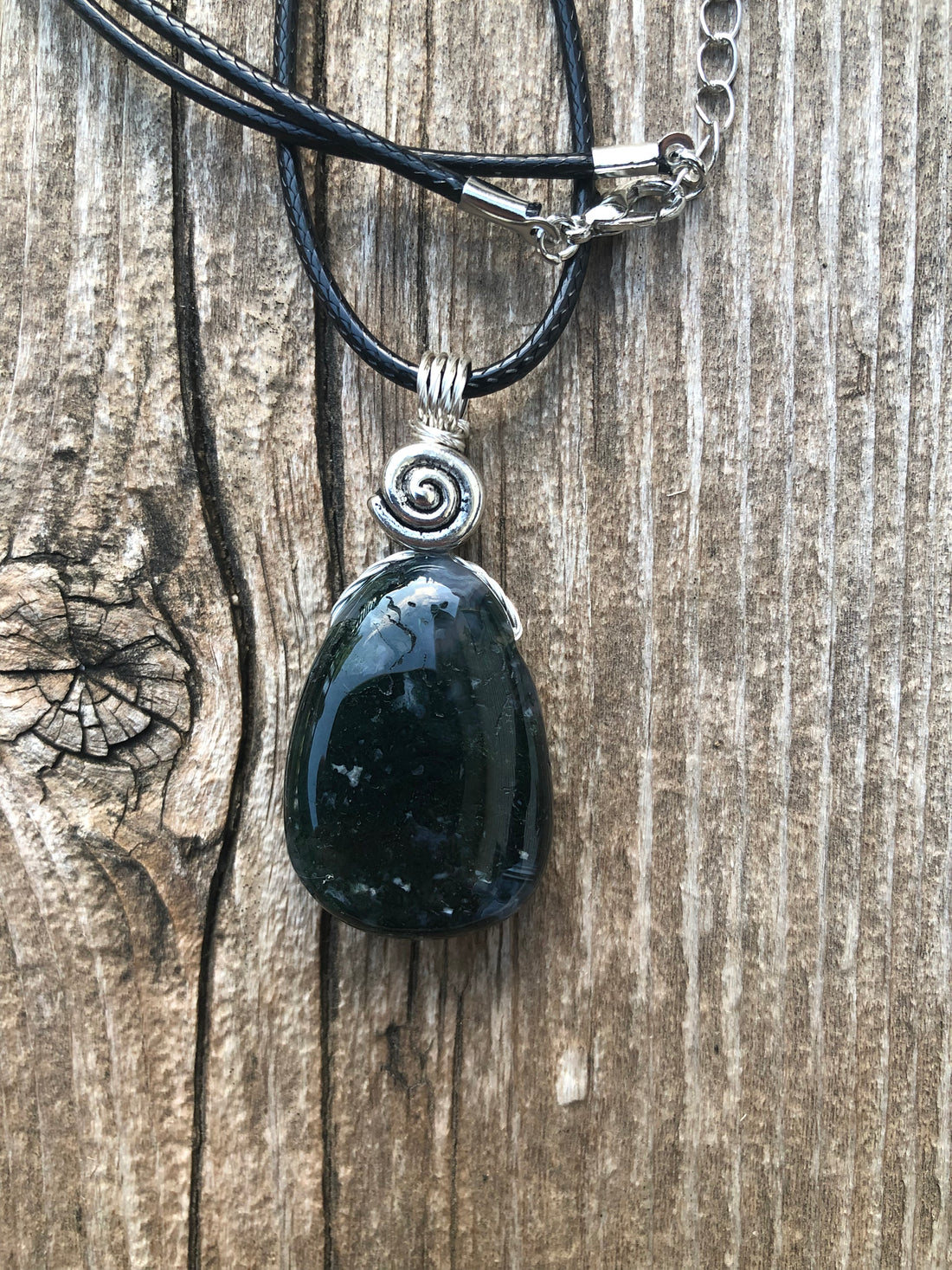 Moss Agate Pendant for Attracting Abundance and Bringing Appreciation. Swirl Signifies Consciousness